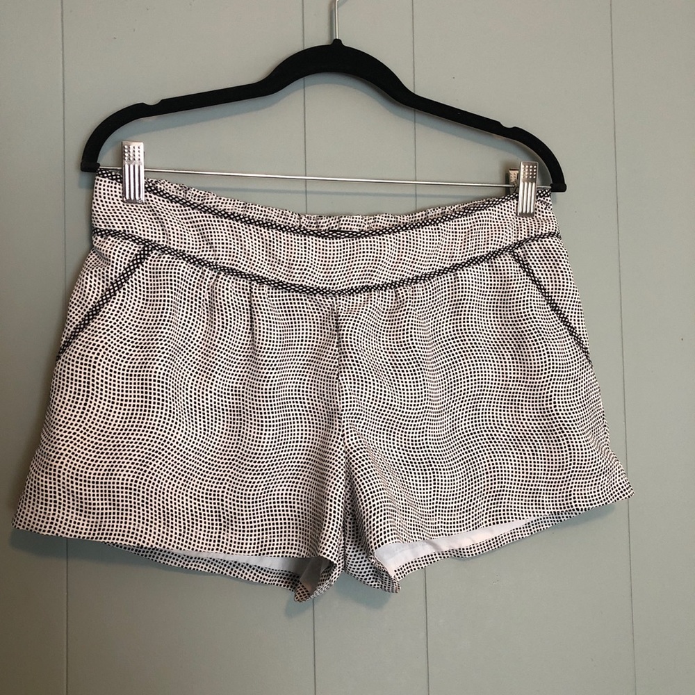 Rayon, elastic waist shorts, Size M